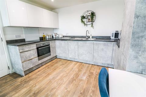 8 North Square, Newhall, Harlow, CM17 9TW