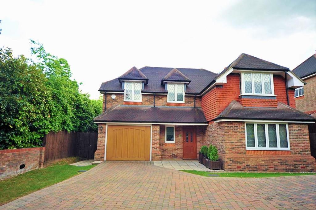 Goodyers Avenue, RADLETT 5 bed detached house £2,250,000