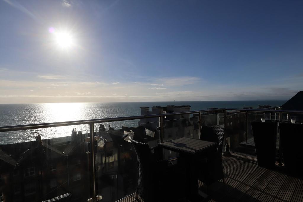 St Margarets Road, St Leonardsonsea, East Sussex. 3 bed end of