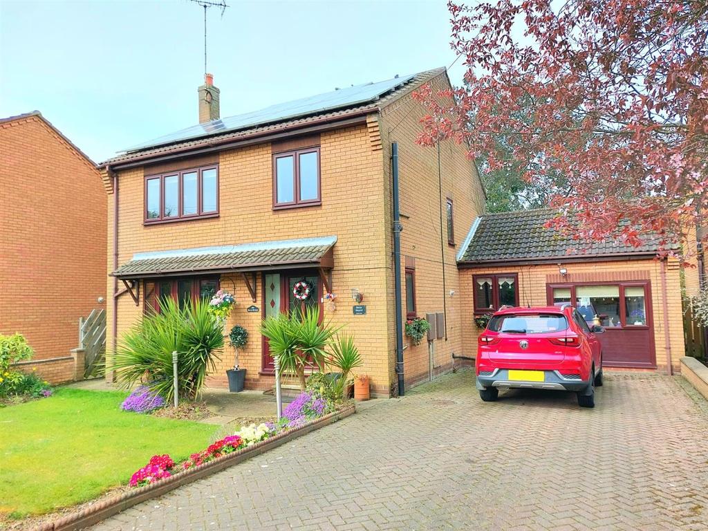 Burton Lane, Hornsea 3 bed detached house £340,000
