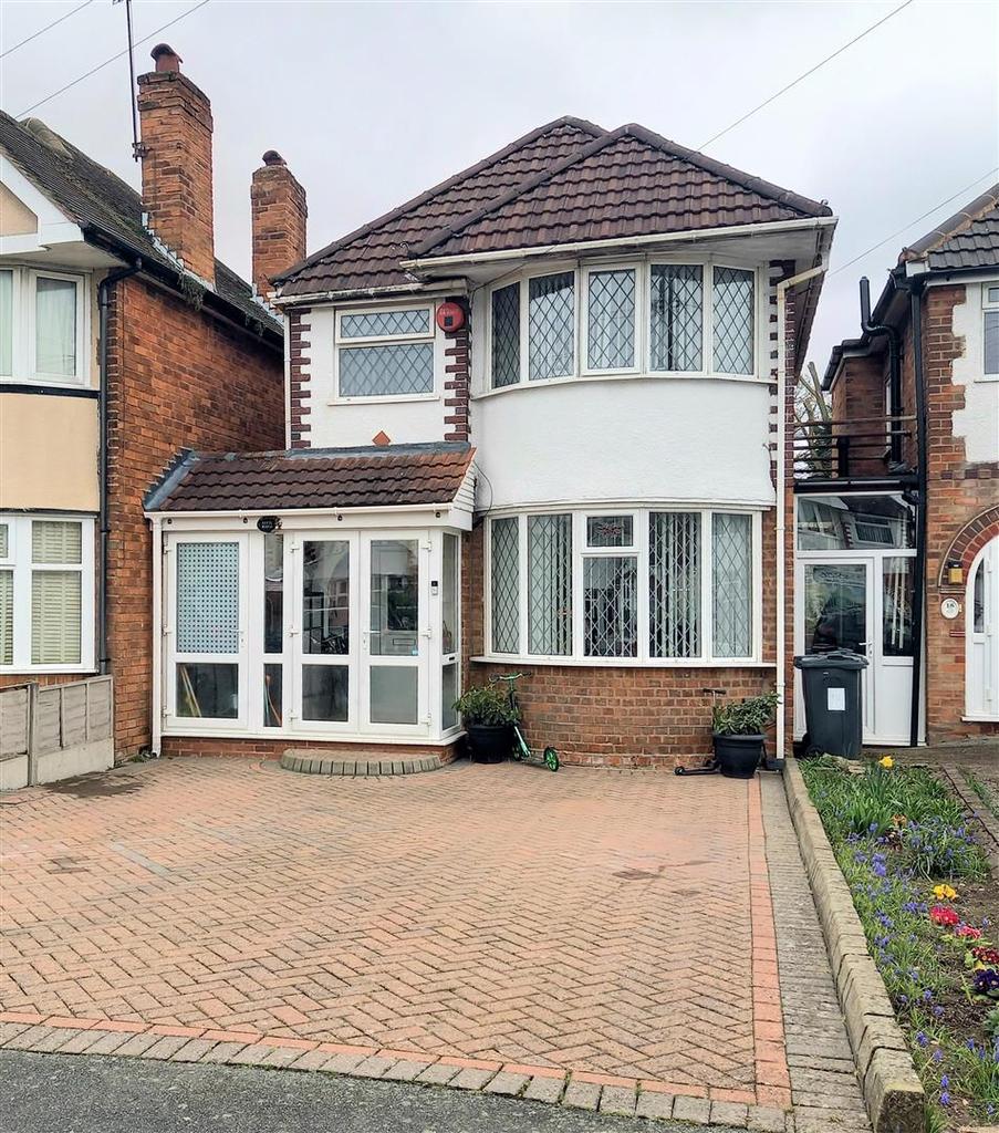 Palmvale Croft, Sheldon, Birmingham 3 bed detached house £300,000