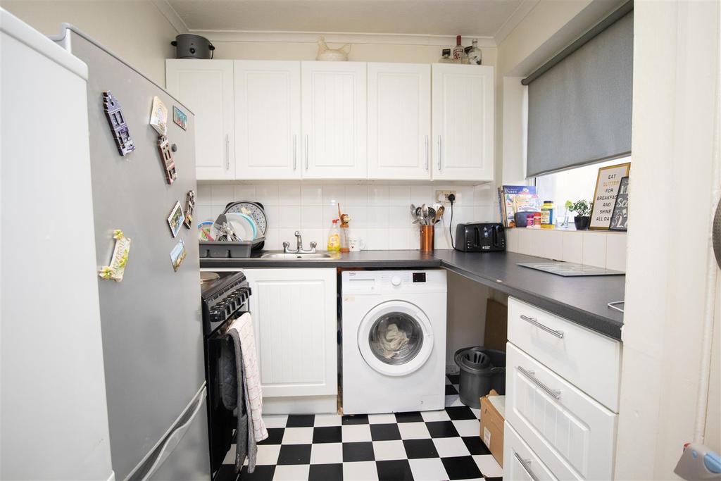 Senlac Way, St. LeonardsOnSea 2 bed flat £225,000
