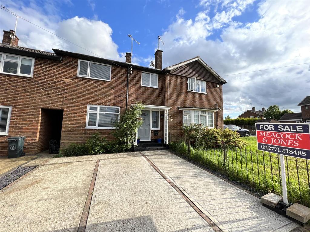 Greenstead Close, Hutton, Brentwood 3 bed terraced house for sale £