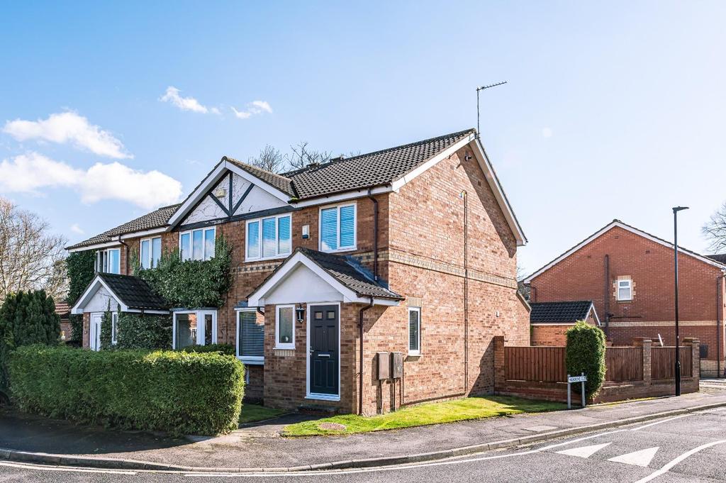 Holyrood Drive, Rawcliffe, York 3 bed semidetached house £325,000