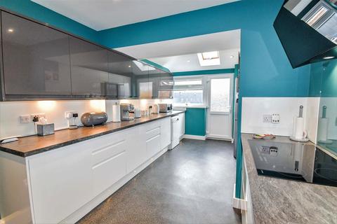 25 Damson Road, Thorngumbald, Hull, HU12 9QL