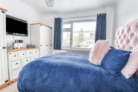 25 Damson Road, Thorngumbald, Hull, HU12 9QL