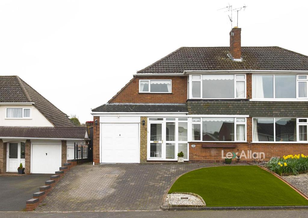 Teasdale Way, Stourbridge 3 bed semidetached house for sale £300,000