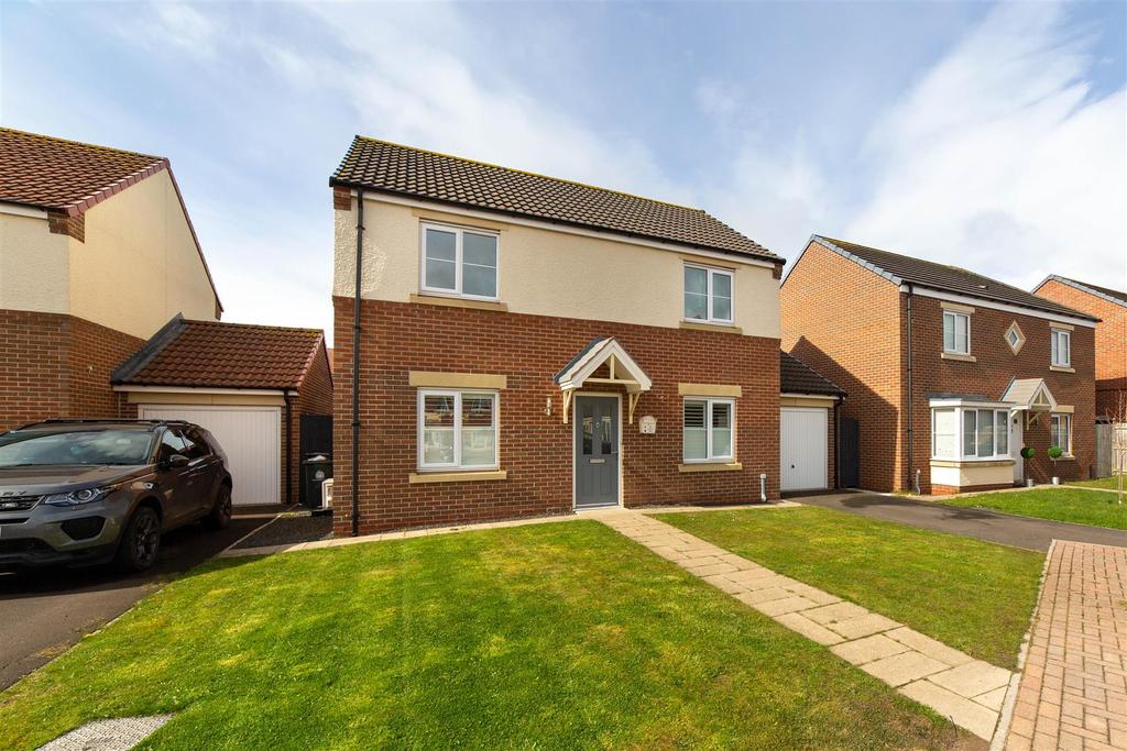 Foxglove Place, Five Mile Park 3 bed detached house £1,200 pcm (£277 pw)