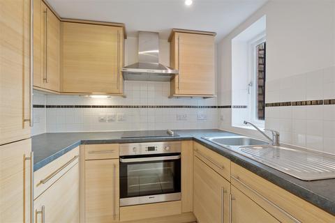2 bedroom apartment for sale - Morgan Court, Station Road, Petworth