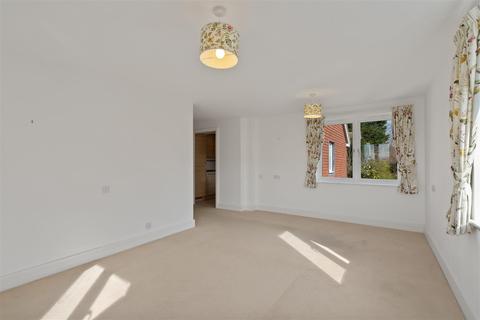 2 bedroom apartment for sale - Morgan Court, Station Road, Petworth