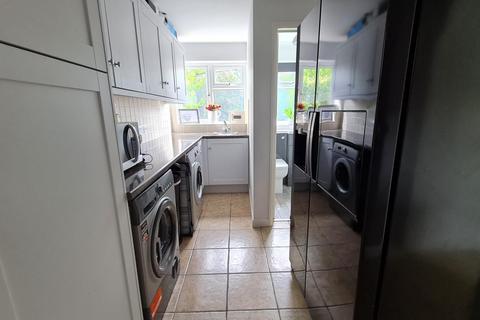 20 Ashwell Road, Cottesmore, Oakham, LE15 7BX