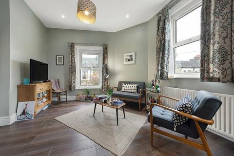 2, 57 Trelawn Road, London, SW2 1DH