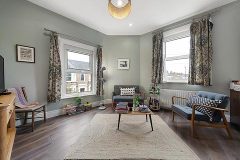 2, 57 Trelawn Road, London, SW2 1DH