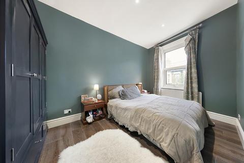 2, 57 Trelawn Road, London, SW2 1DH
