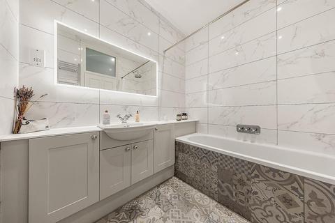 2, 57 Trelawn Road, London, SW2 1DH