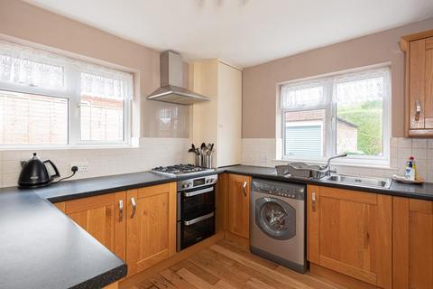 10 Andrews Close, Epsom, KT17 4EX