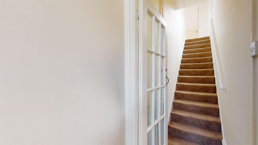 Downs Park, Herne Bay 3 bed flat £995 pcm (£230 pw)