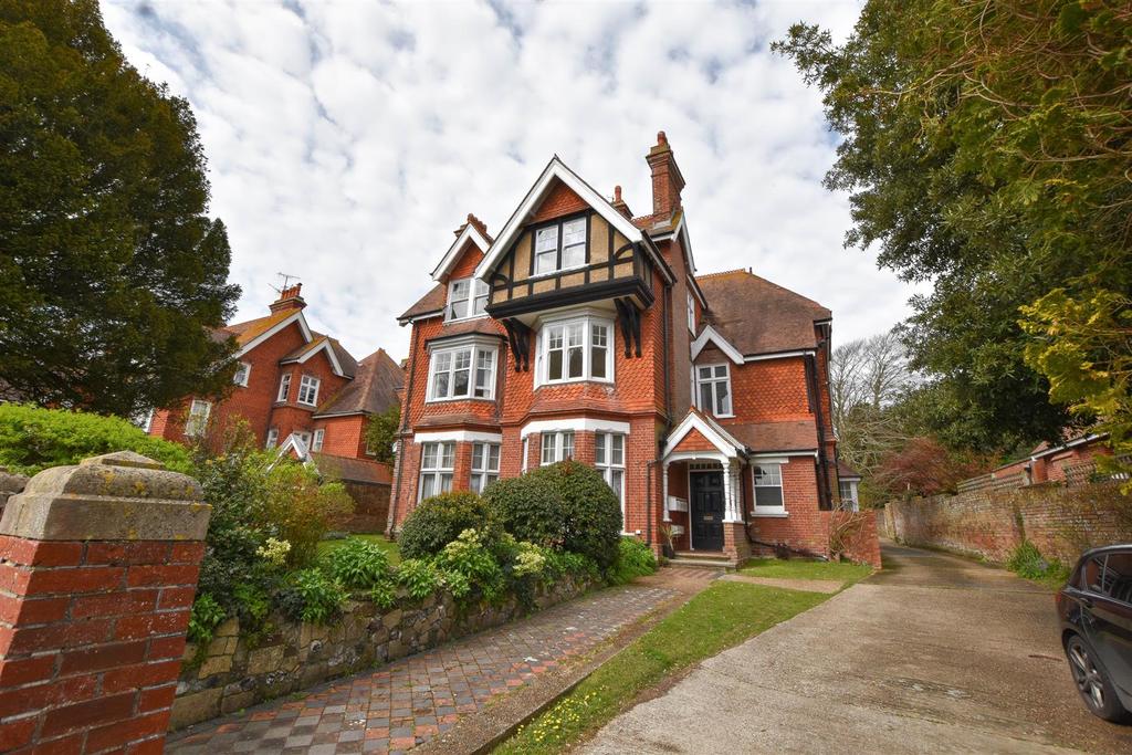 Denton Road, Eastbourne 2 bed flat £350,000