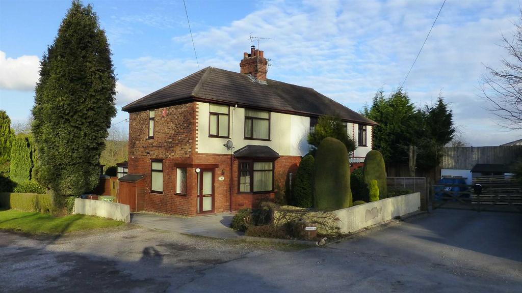 Meaford Road, Stone 3 bed semidetached house £950 pcm (£219 pw)