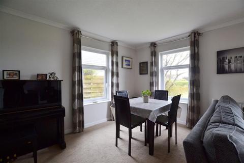 10 Millfields Close, Kilgetty, SA68 0SA