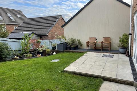 92 Bryn Uchaf, Bryn, Llanelli, SA14 9UQ