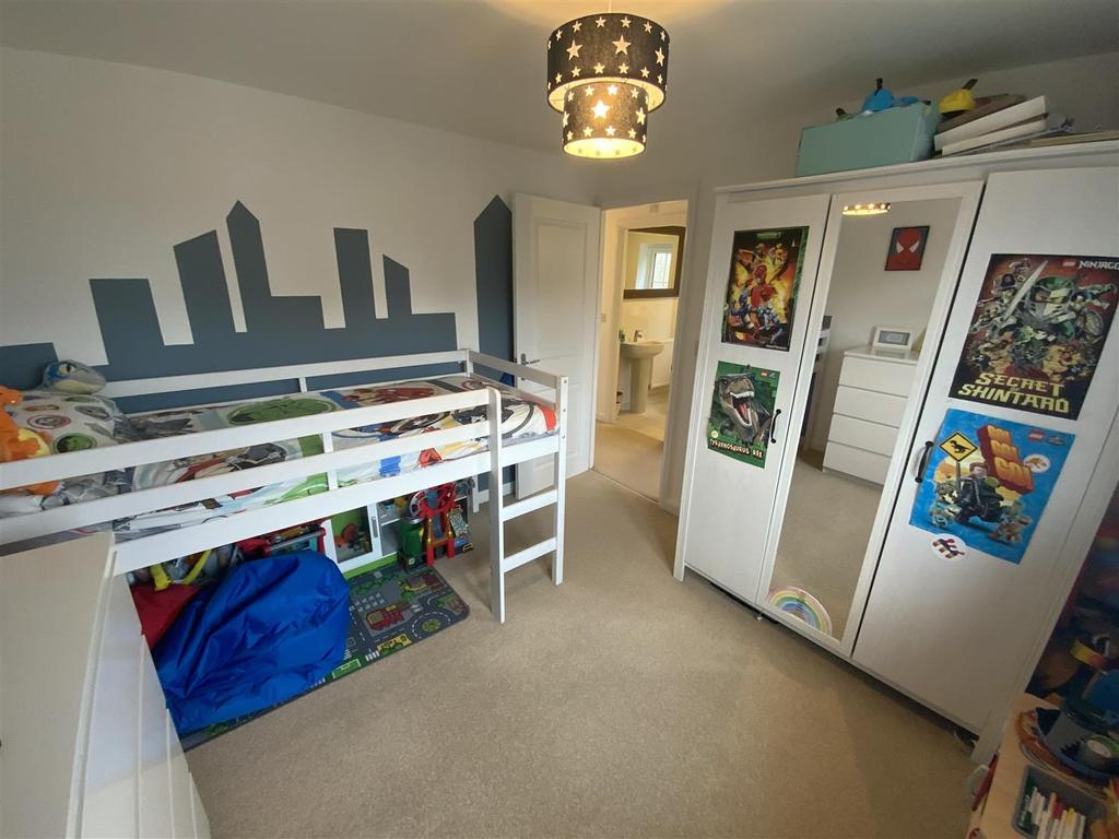 Bedroom 2: