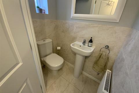 92 Bryn Uchaf, Bryn, Llanelli, SA14 9UQ
