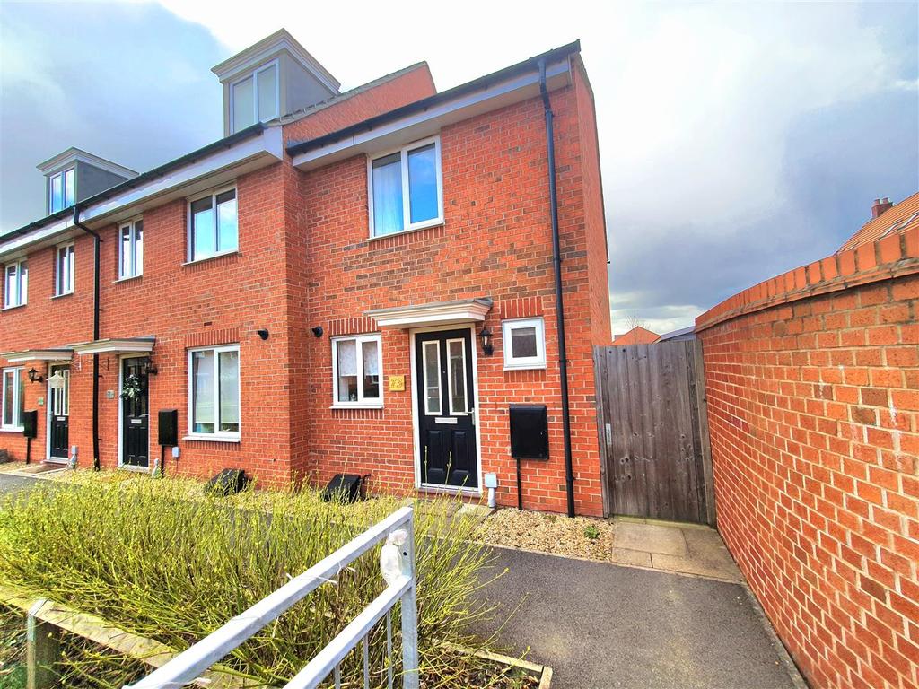 Sansome Drive, Hinckley 2 bed end of terrace house £199,995
