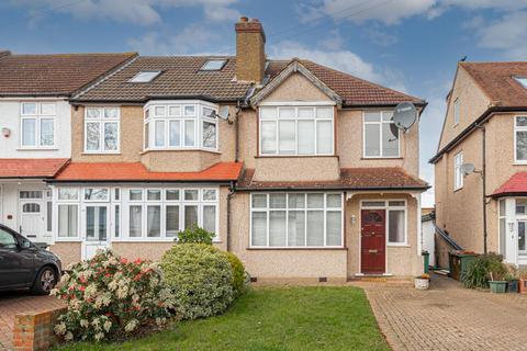 214 Bridgewood Road, Worcester Park, KT4 8XU