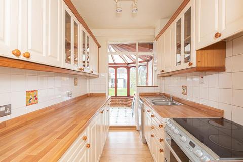 214 Bridgewood Road, Worcester Park, KT4 8XU