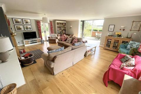 Selbourne House Chapel Drive, Beech Hill, Reading, RG7 2BH