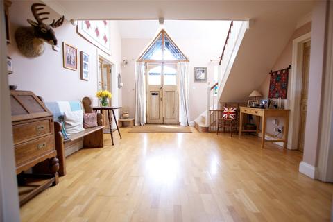 Selbourne House Chapel Drive, Beech Hill, Reading, RG7 2BH