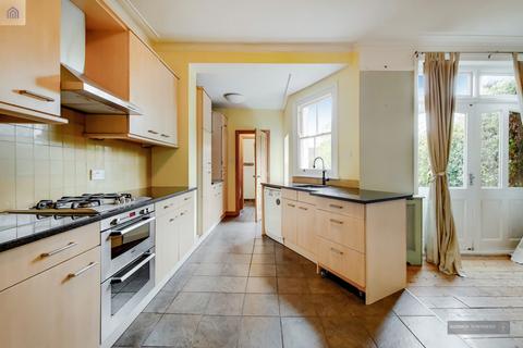 26 Radcliffe Road, London, N21 2SE