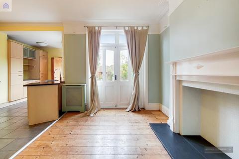 26 Radcliffe Road, London, N21 2SE