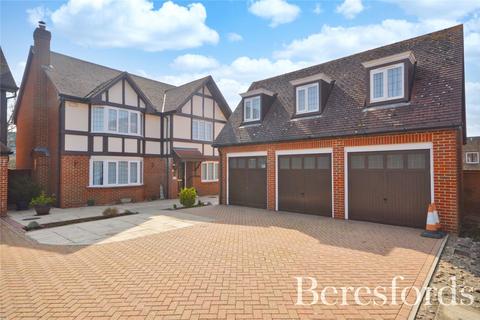 4 bedroom detached house for sale, Brunel Close, Romford, RM1