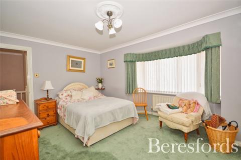15 Brunel Close, Romford, RM1 4GR