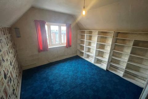 3 Sylvan Avenue, London, NW7 2JH