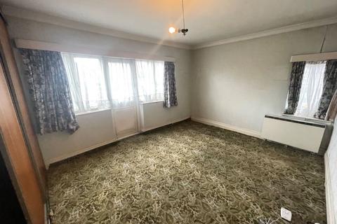 3 Sylvan Avenue, London, NW7 2JH