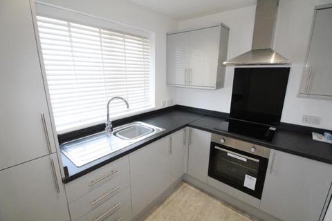 2 bedroom maisonette to rent - Staindale Drive