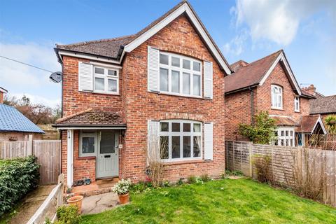 9 Critchmere Lane, Haslemere, GU27 1PR