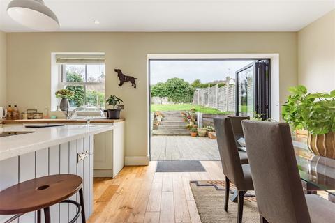 9 Critchmere Lane, Haslemere, GU27 1PR