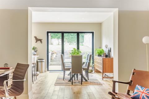 9 Critchmere Lane, Haslemere, GU27 1PR
