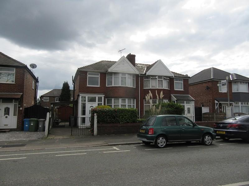 Kings Road, Old Trafford, Manchester.... 3 bed semidetached house £