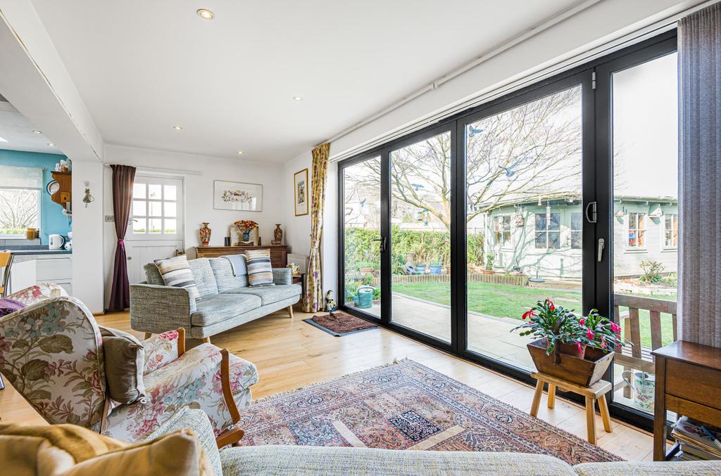 Hansford Square, Bath, Somerset, BA2 3 bed semidetached house £675,000