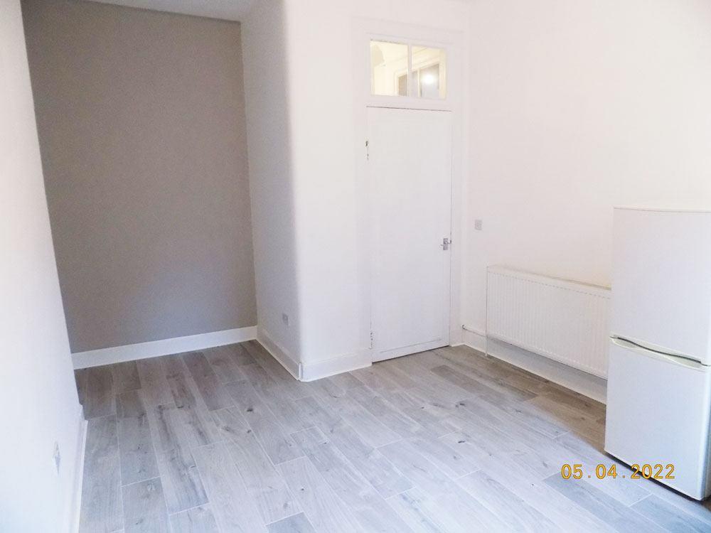Lounge/Kitchen