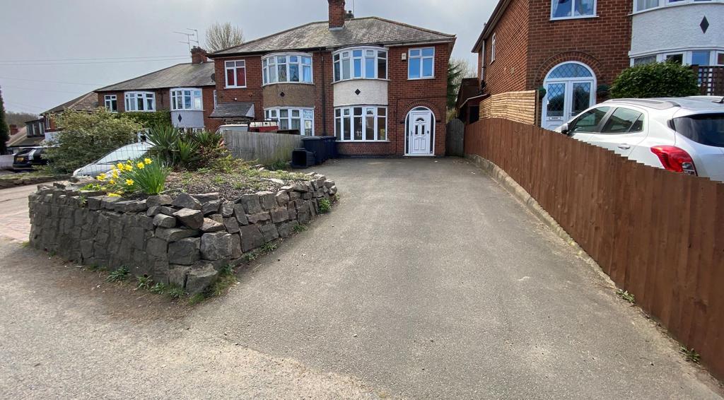 197 Markfield Road, Groby, Leicester... 3 bed semidetached house £
