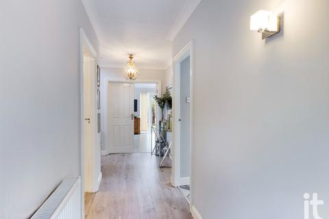 30 Ashbourne Drive, High Lane, Stockport, SK6 8DB