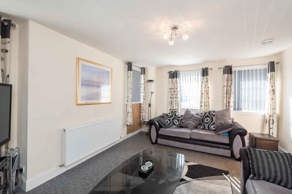 87 Airlie Street, Alyth, Perth and... 4 bed end of terrace house £159,995