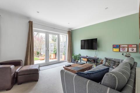 Garden Flat, 7 Edward Road, Bromley, BR1 3NG