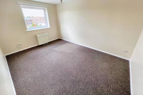 2 bedroom flat for sale - Huxley Close, Northolt UB5